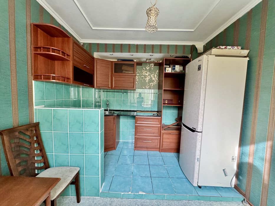 Продаётся улучшенная 2 комн. кв - мкр. Степной-4, дом 12