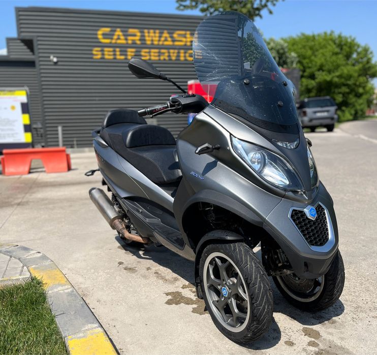 Piaggio MP3 500 Lt Sport Akrapovic categoria B/ ABS/ASR