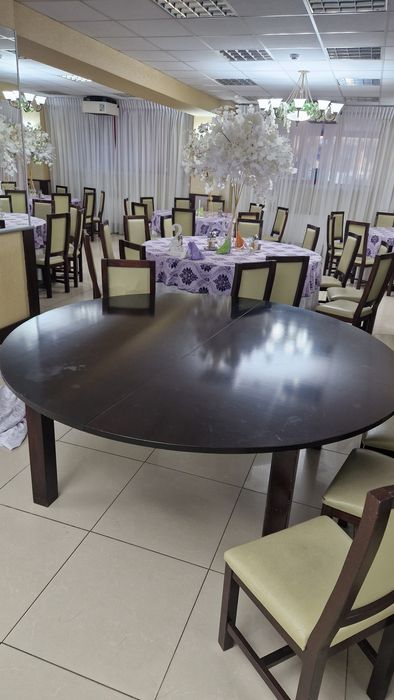 scaune si mese, pentru restaurant, din lemn masiv