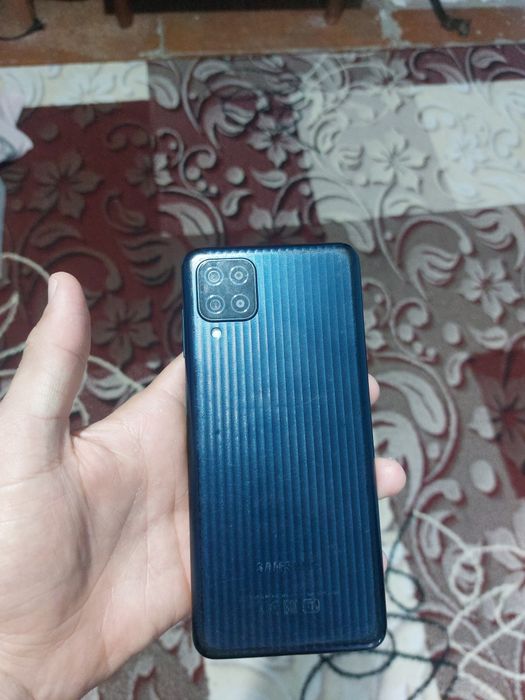 Samsung m12 arzonga