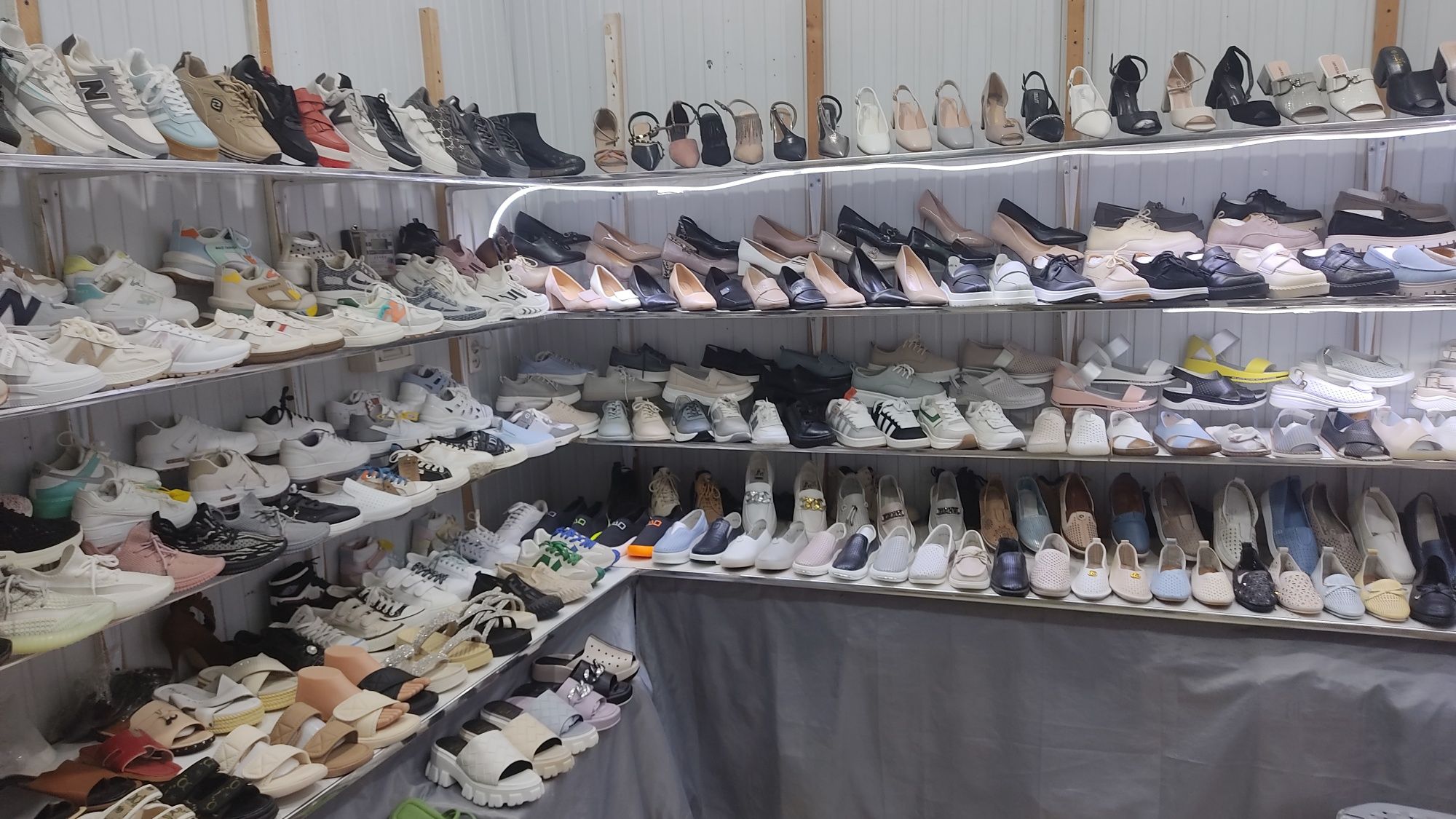 Готовый бизнес магазин женской обуви