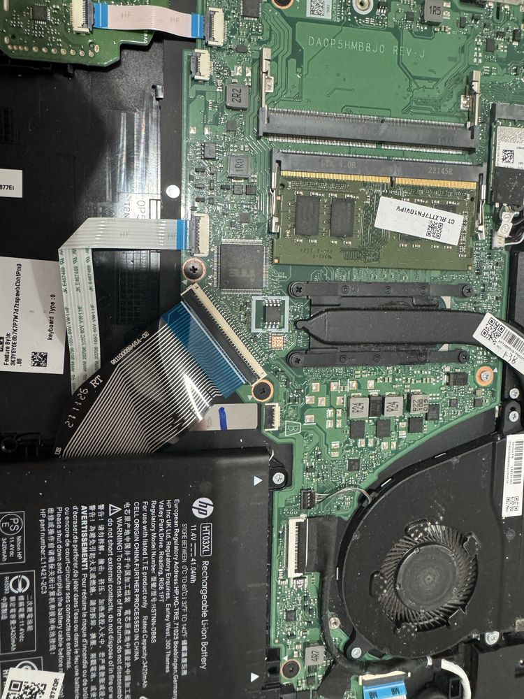 HP Лаптоп 15s-fq2050nu На Части