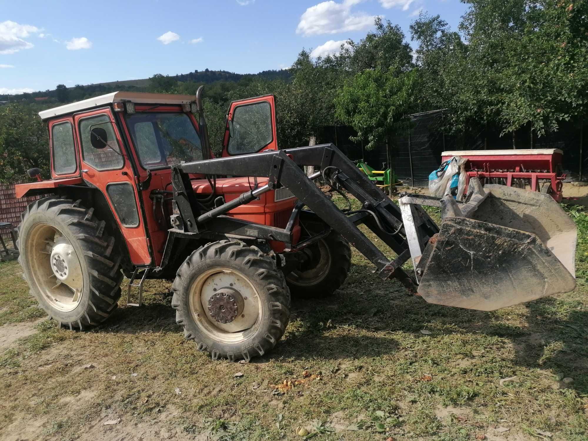 Tractor Fiat 640 dtc 4x4 cu încărcător