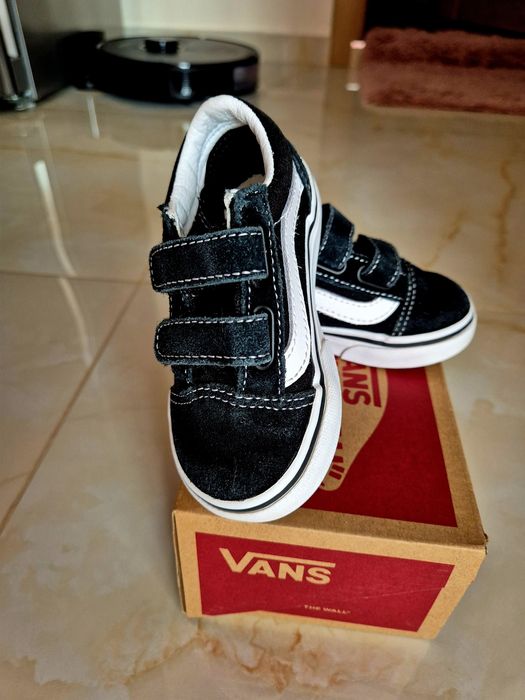 Vans кецове Old Skool естествена кожа с велкро нови, размер 22
Кецове