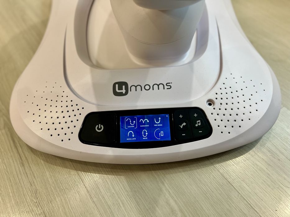 Електрическа бебешка люлка mamaRoo 4.0