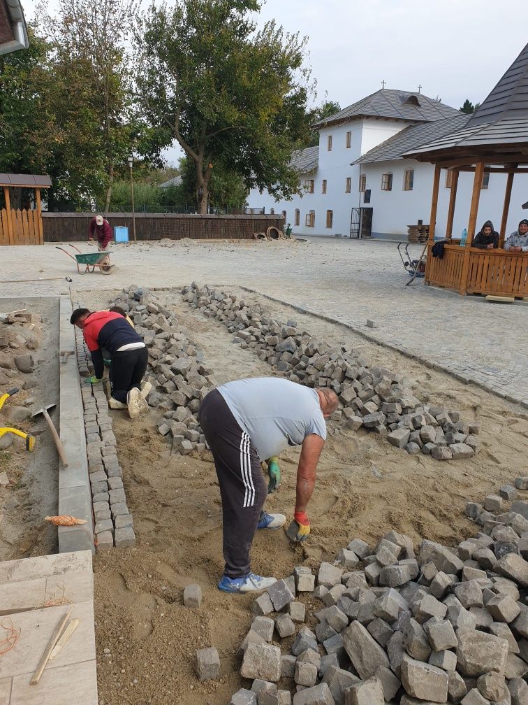 Pavaj cu piatră cubica