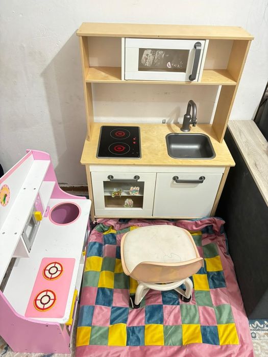 Детский игровая кухня в хорошом состаянии