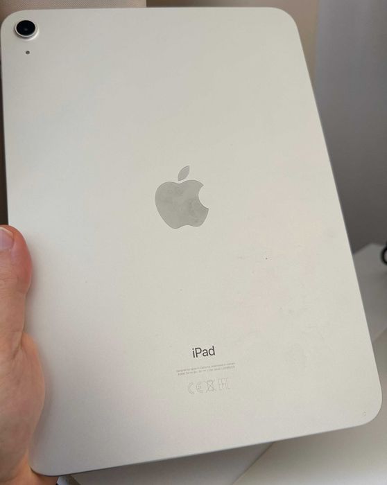 iPad 10 (2022) 64GB stare impecabila