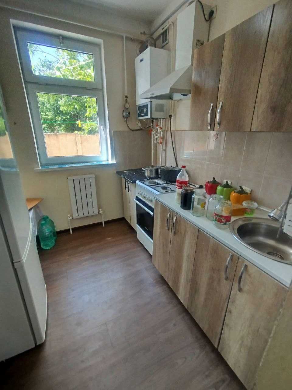 Payshanba sh 3 xonali uy sotiladi