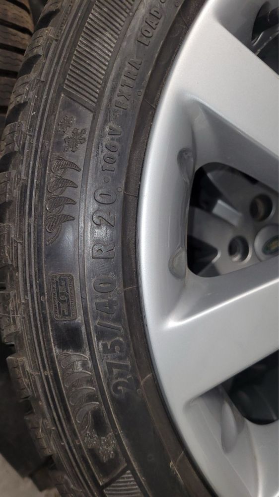 Гуми с джанти за Land Rover