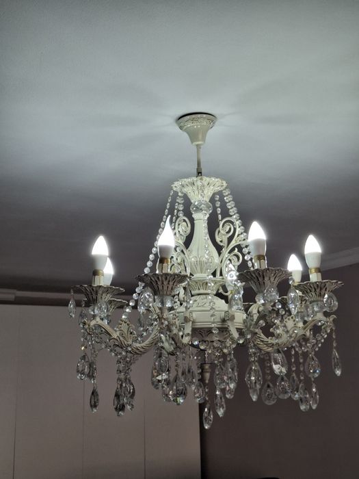 Люстра в отличном состоянии