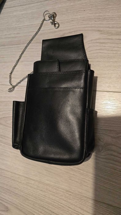 Borseta/portmoneu de piele. Model special cu suport prindere la curea