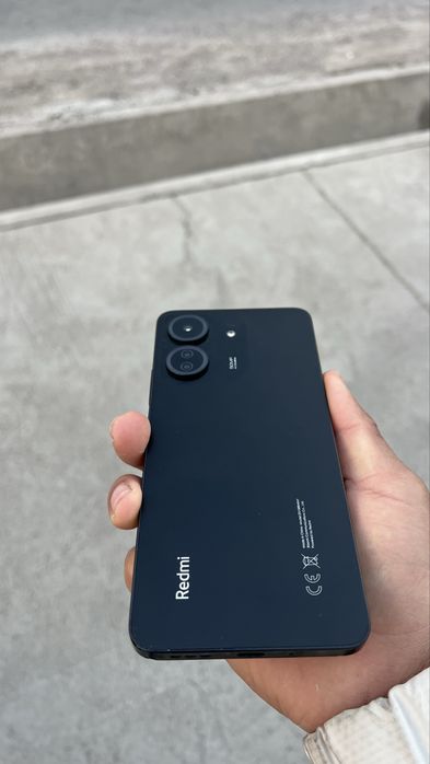 Redmi 13c 8/256 qiz bola tutgan/800 taqalgani