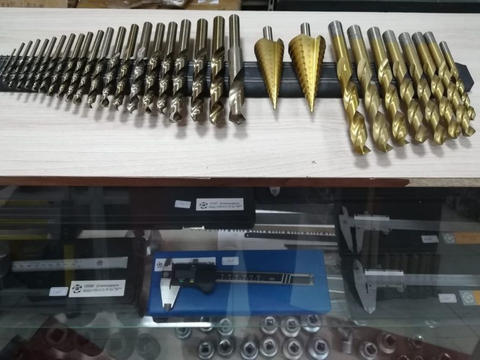 Сверла плашки метчики