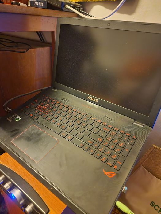 Schimb cu unitate pc. Laptop