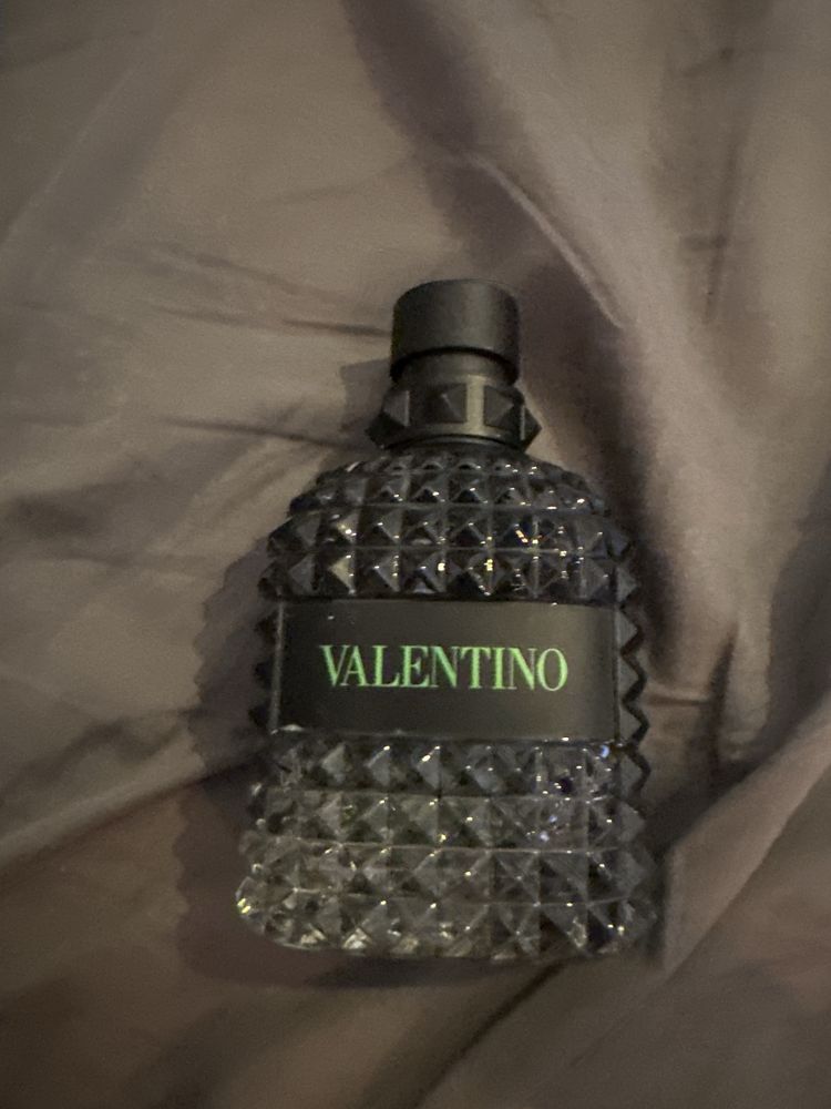 Парфюм Born in roma valentino green