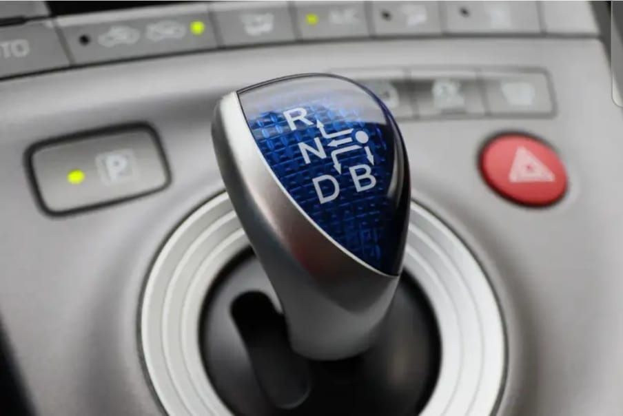 Vând Toyota Prius 3