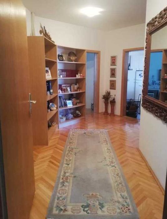 Дава се под наем Тристаен апартамент в Пловдив, Остромила - 95 кв.м за 306 € - Снимка #3