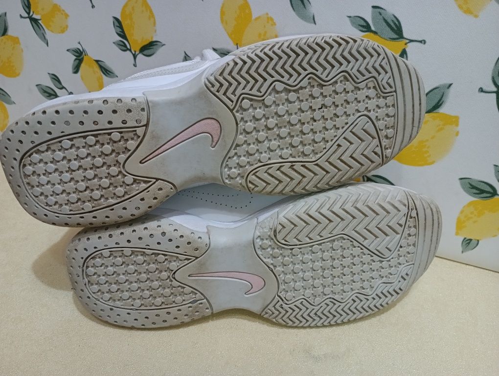 Nike Lite N 43 - 27 лв