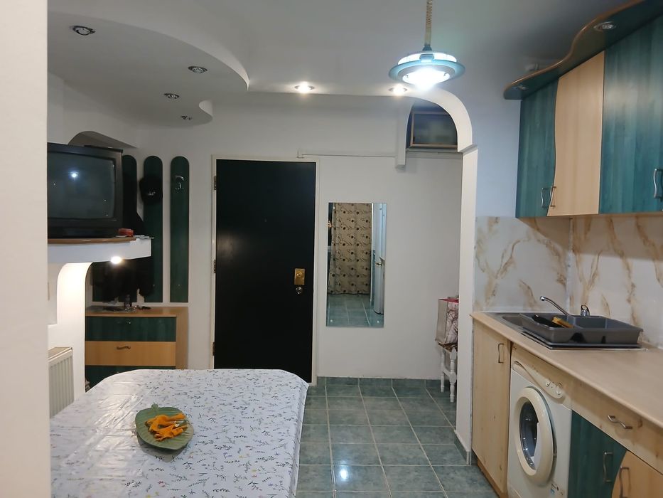 Vând apartament 2 camere Vasile Aaron