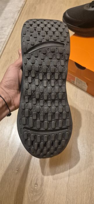 Маратонки  asics,nike,geox