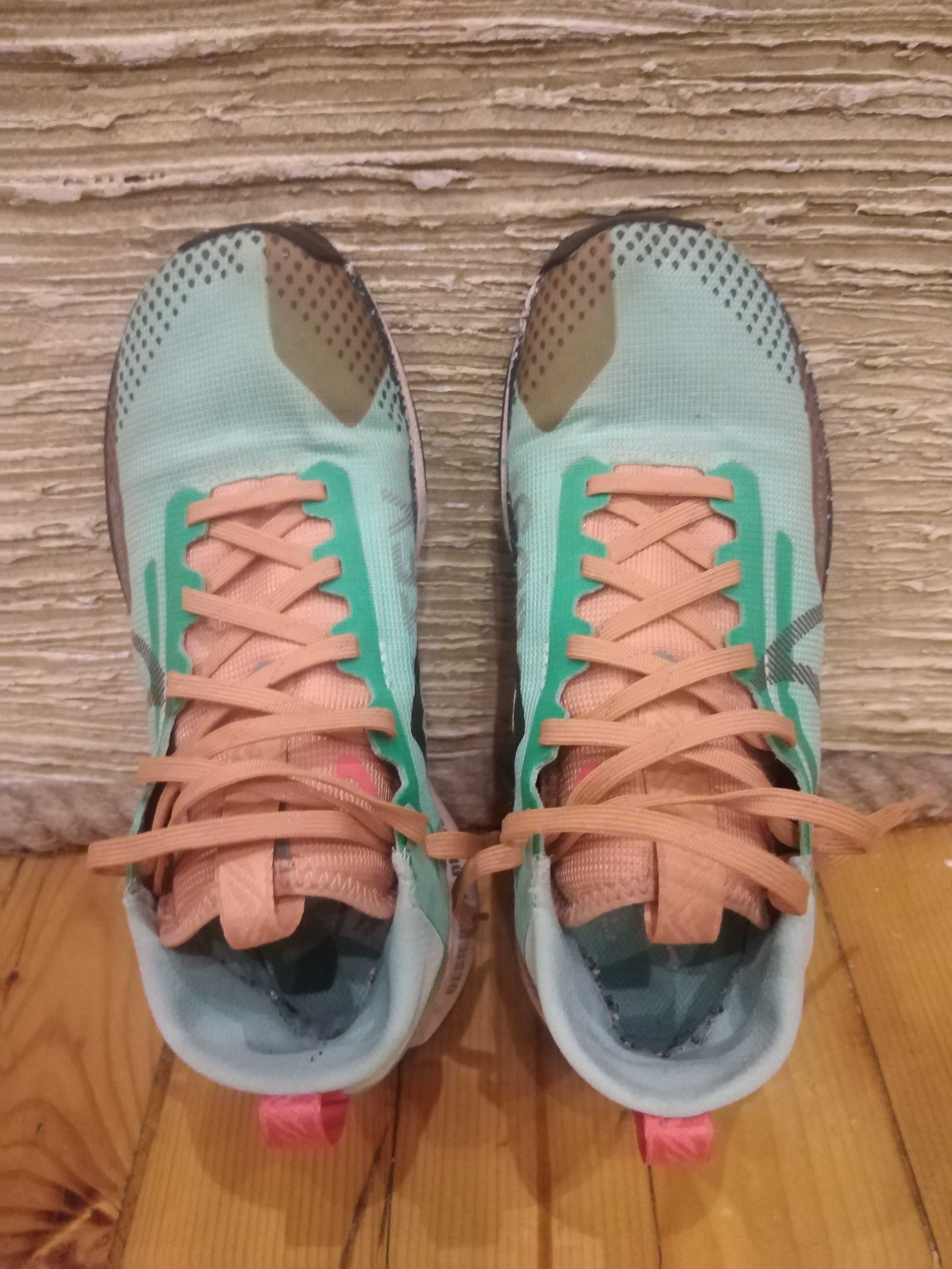 Маратонки NIKE Gore-tex
