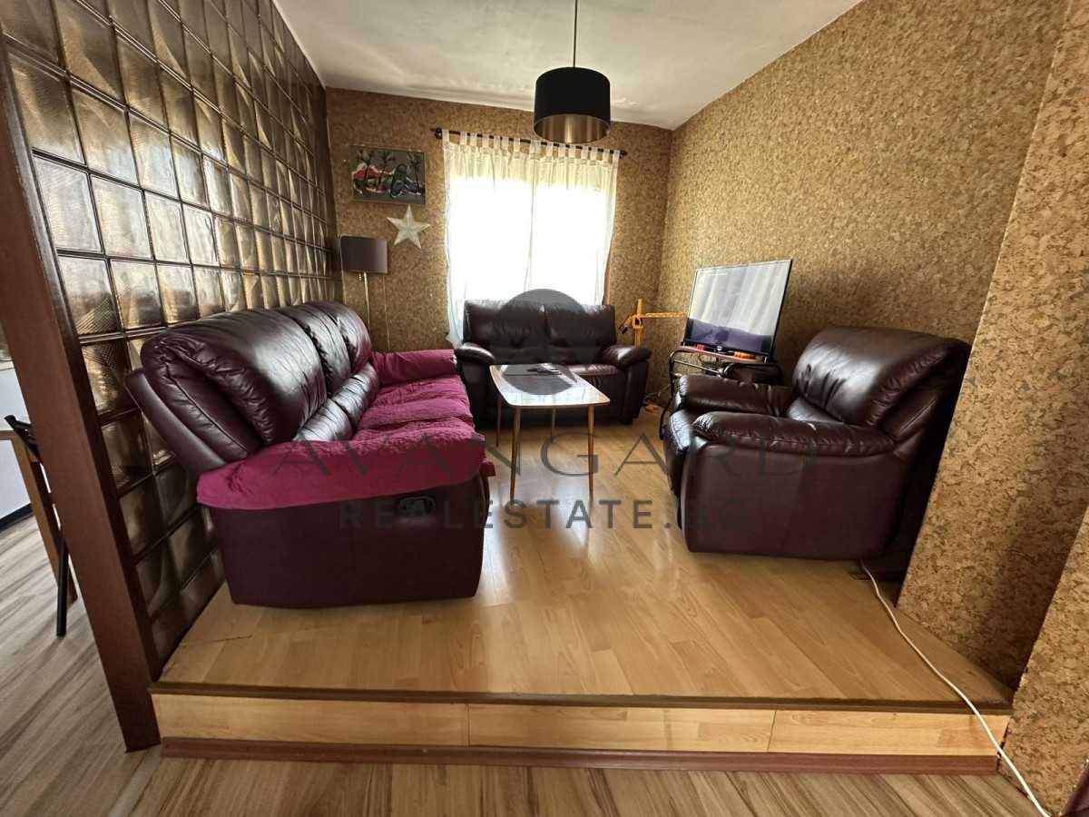 Продава се Тристаен апартамент в Пловдив, Център - 101 кв.м за 1616 €/кв.м - Снимка #2
