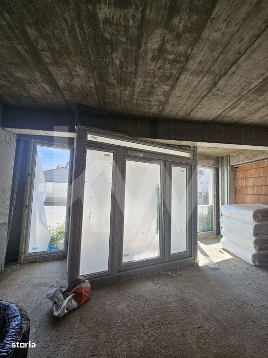 Spatiu comercial - parter - bloc nou - Turnisor