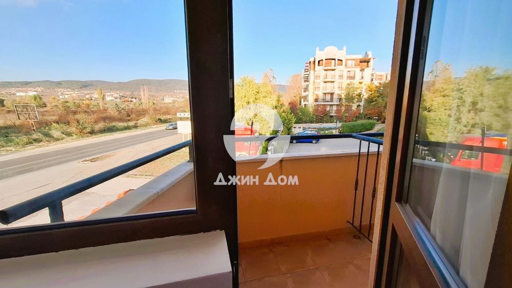 Просторни обзаведени едностайни апартаменти в к-с Хепи, Слънчев бряг