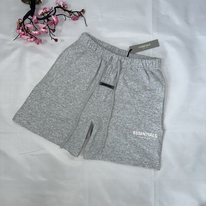 Pantaloni scurti Essentials Fear of God gri