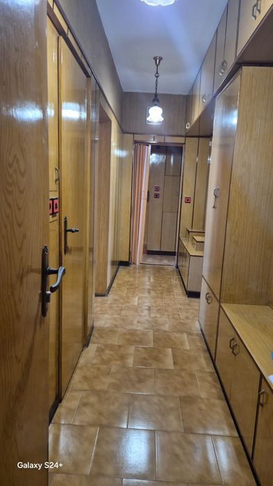 Давам под наем четиристаен Варна