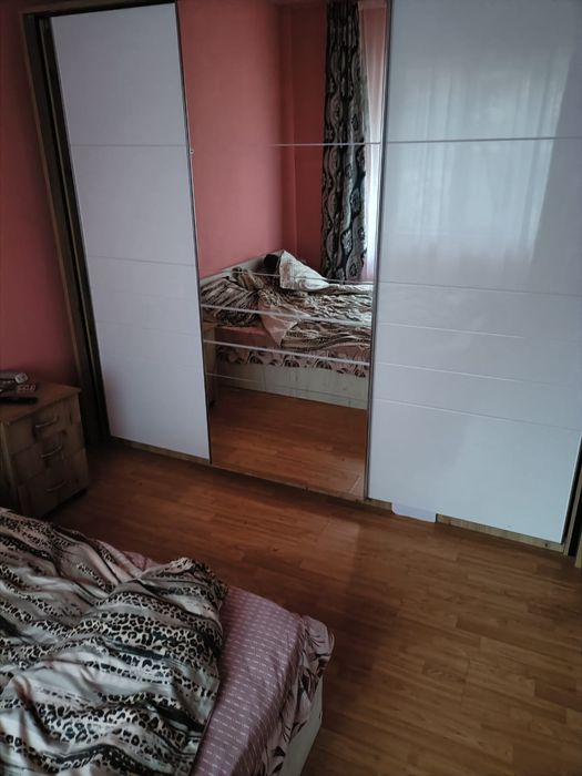 Vand casă 2 camere