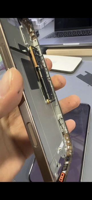 Iphone 16 Promax plata srednichast 256Gb
