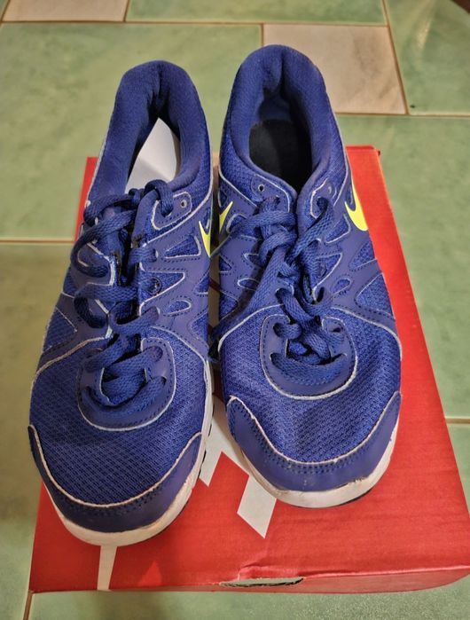 Addidas Nike 36.5