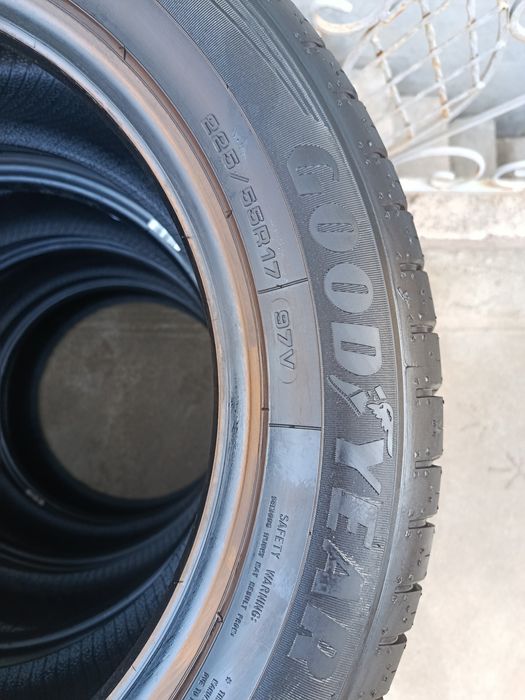 225_55_R17 GoodYear