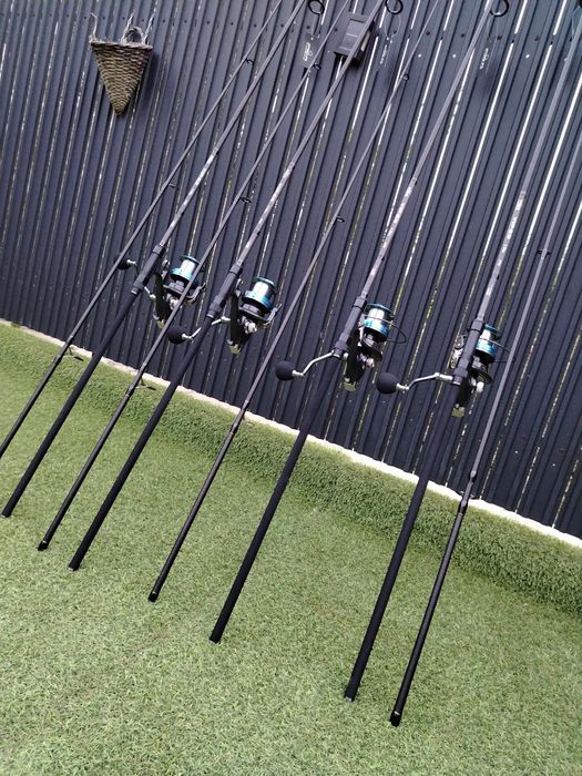 SET 4 Lansete Crap FL VIPER 3.90m 3.5 LBS 2 tronsoane Super Slim + 4 M