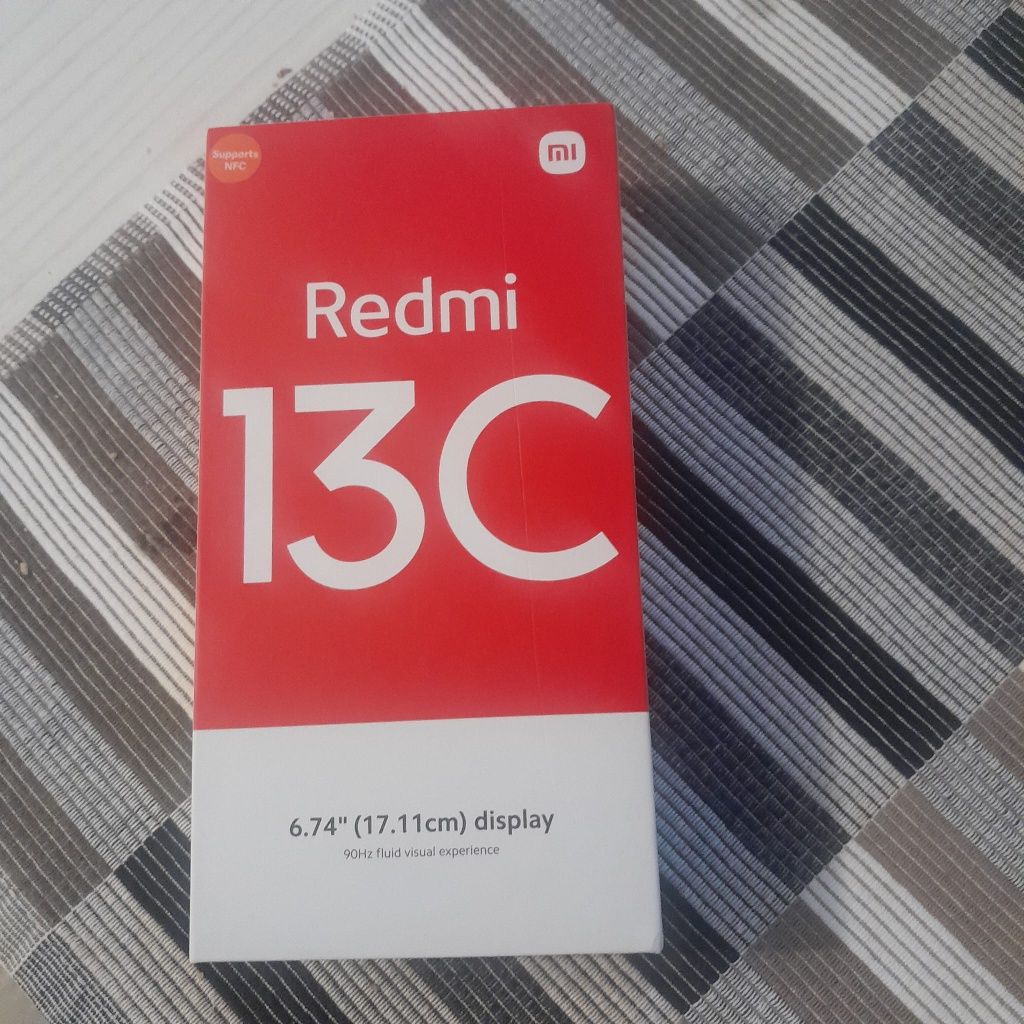 Vând Redmi 13c Nou desfăcut pt proba