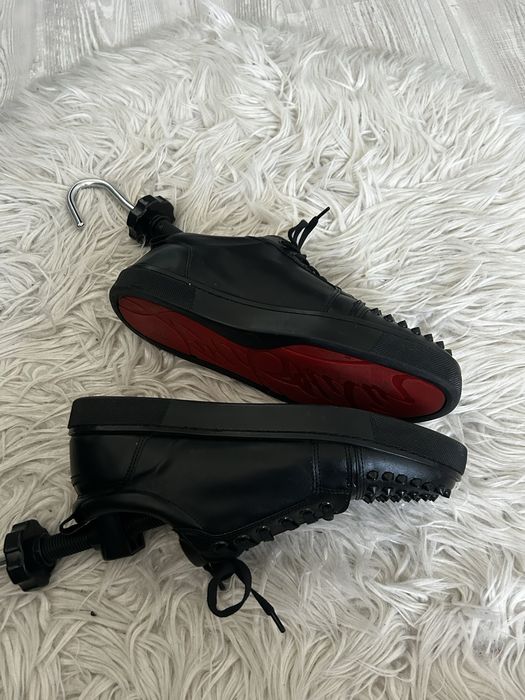 Louboutini pt barbati