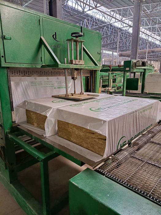 Базальтово Минеральные плиты от Китайская компания "HE SHENG WOOL"