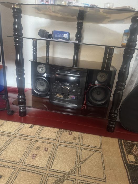 Срочно продам подставку под телевизор и магнитофон