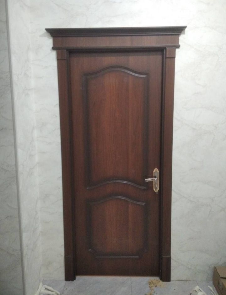Установка плинтуса доборы и обшивки.