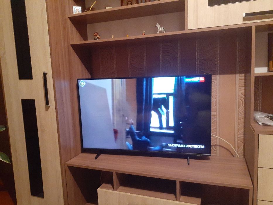 Продам телевизор Самсунг 43 дюима