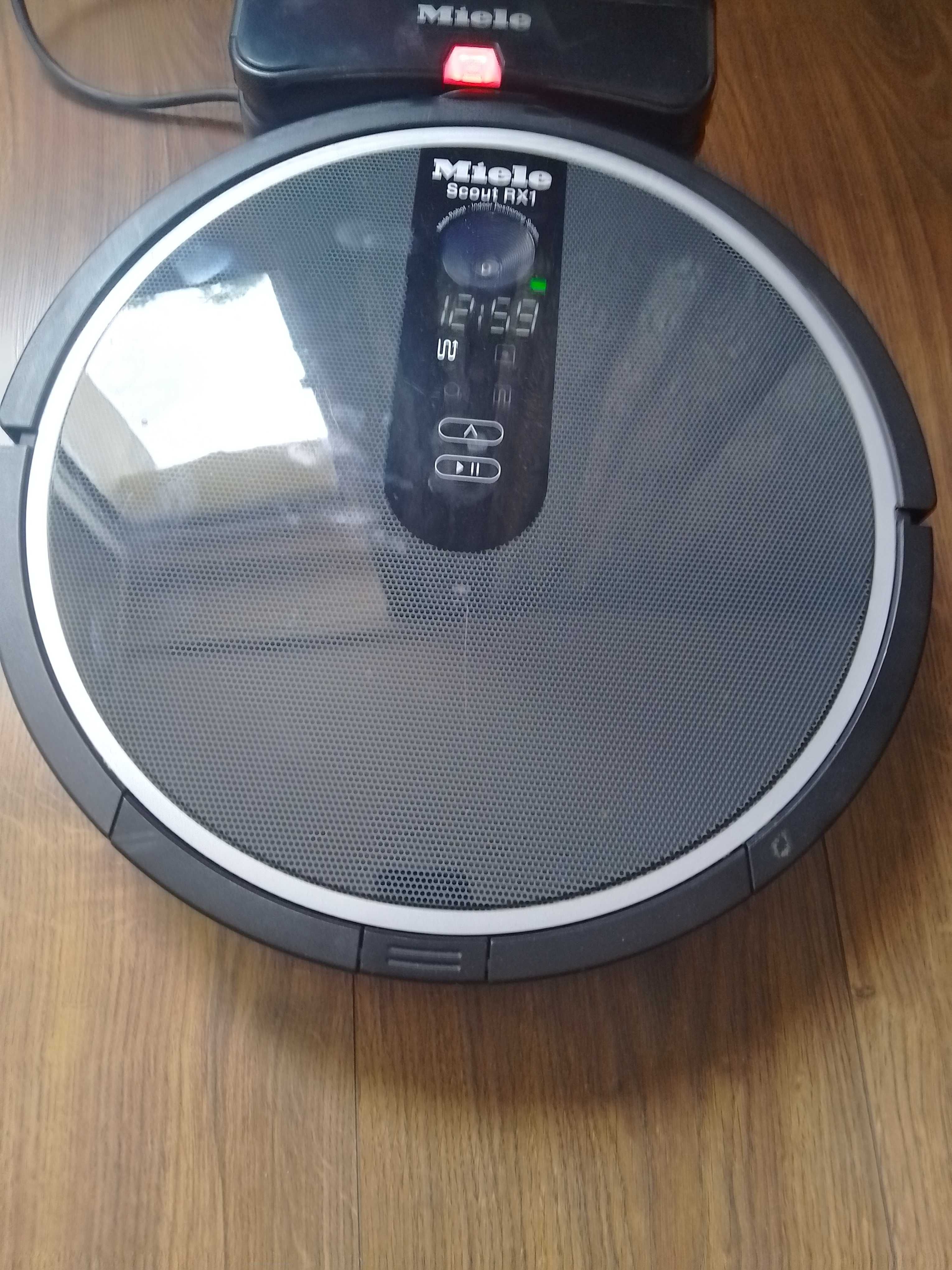 Прахосмукачка робот Miele Scout RX1