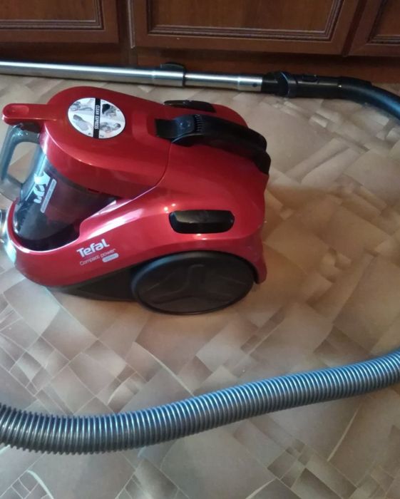 Пылесос Tefal оригинал отличный