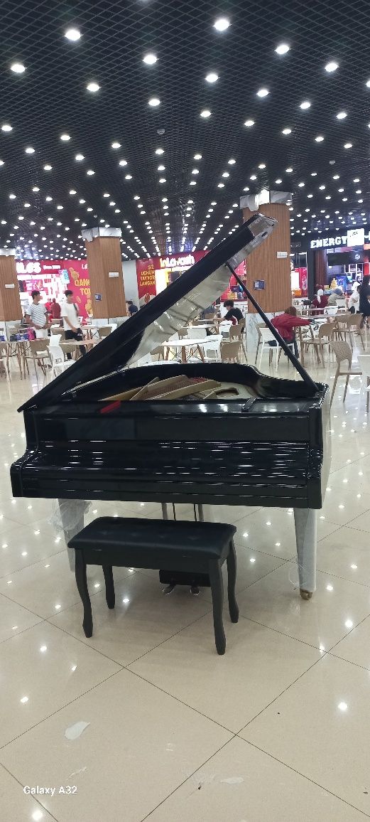 Роял сотилади.Нархи 3900$