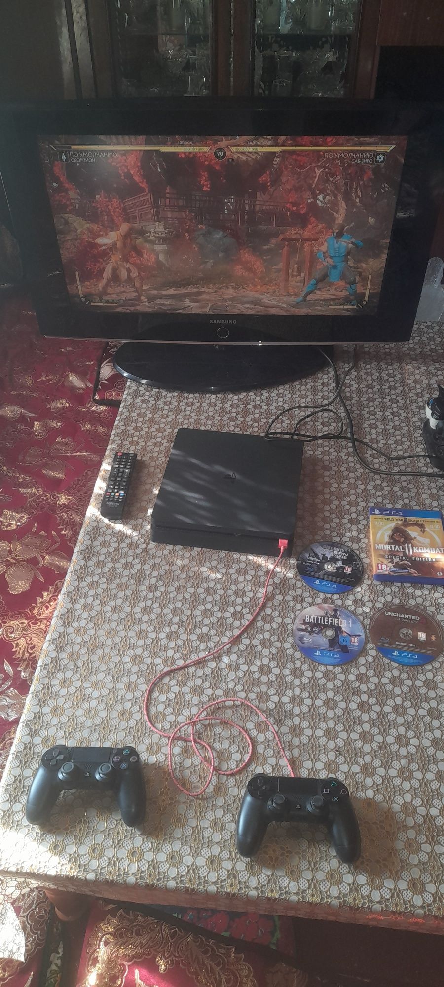 Плайсташен 4 слим 1tb Ps4 playstation slim 1tbholati juda yaxshi