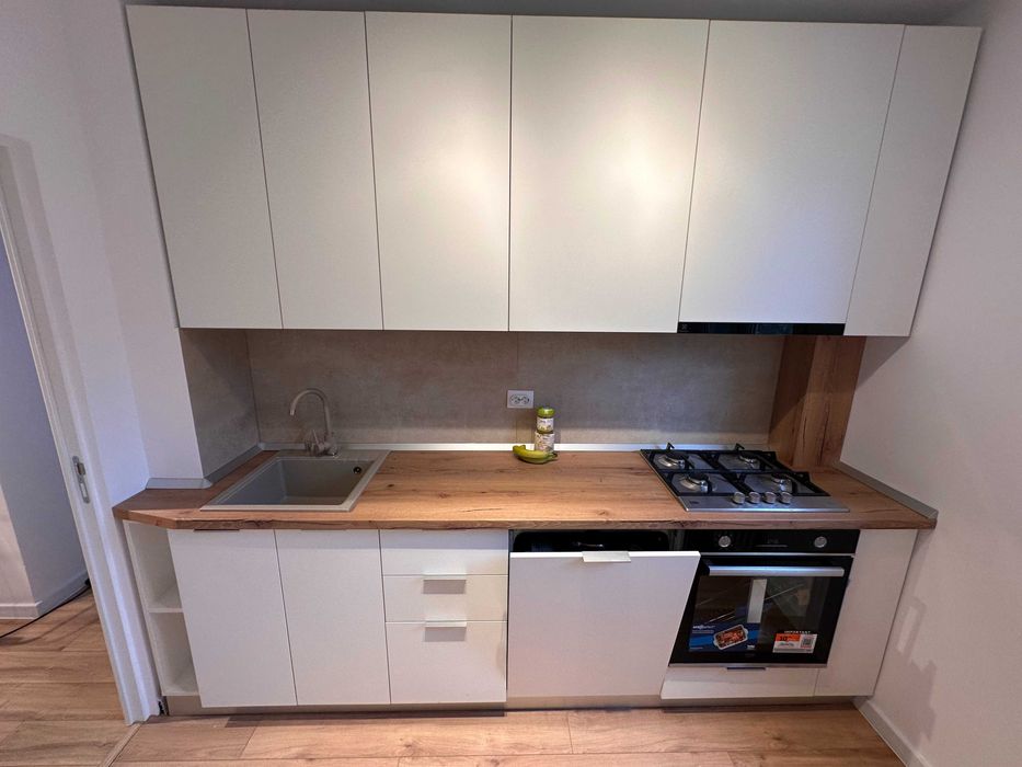 Inchiriez apartament 3 camere metrou Nicolae Grigorescu renovat!