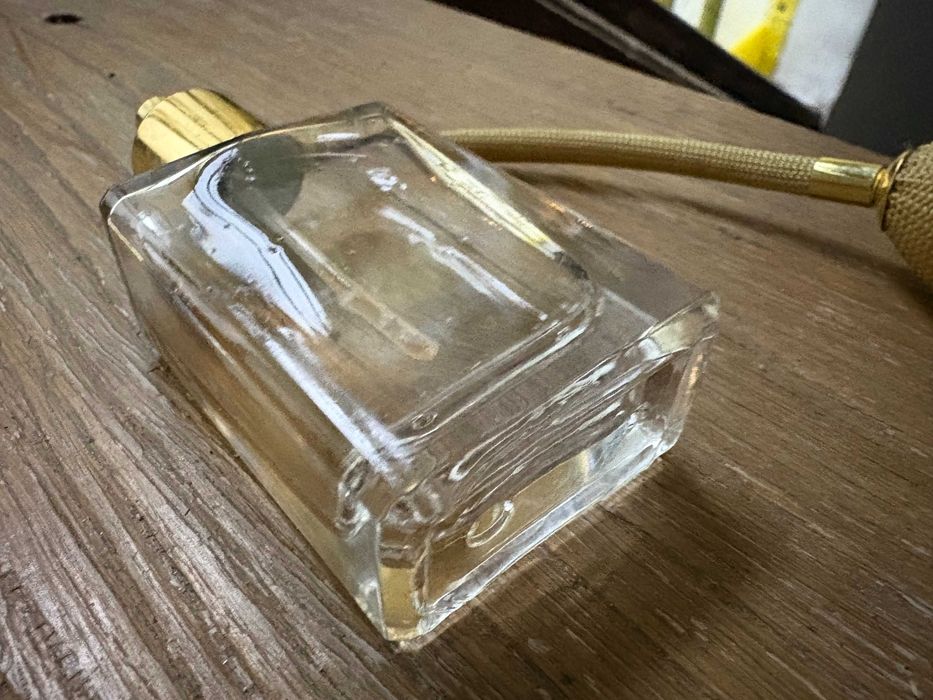 Sticluță parfum goala pt femei din cristal cu pompă, retro vintage