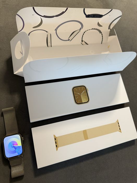 Apple Watch S9 Cellular 45 mm Gold Stainless Steel Case