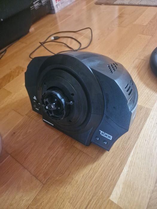 Volan thrustmaster t300 rs gt